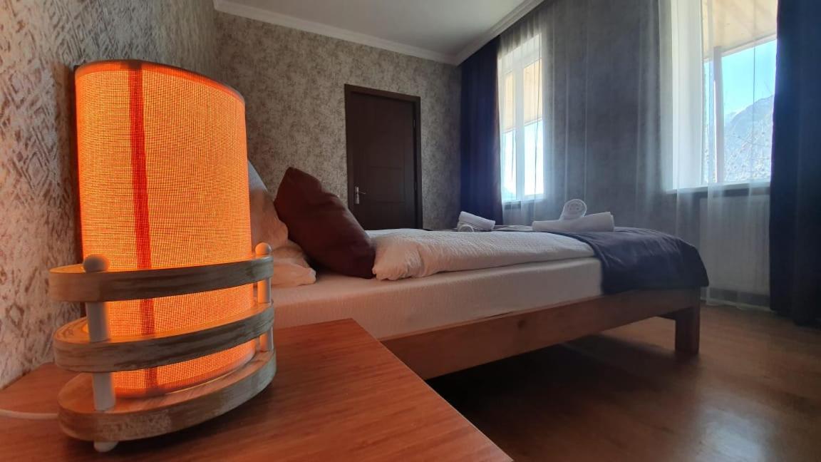 Guest House Sandro Stepantsminda Exterior photo